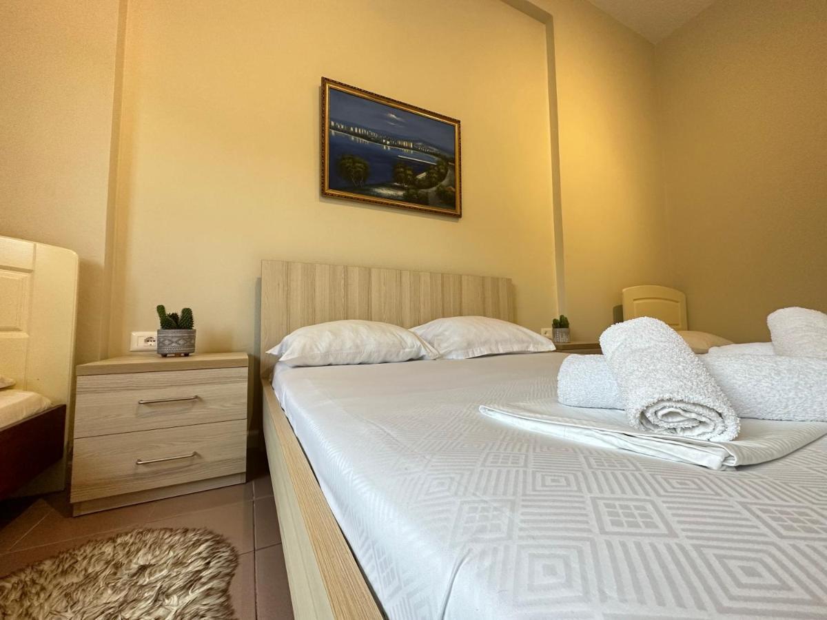 Rias Seaside Apartments Vlore Exterior photo